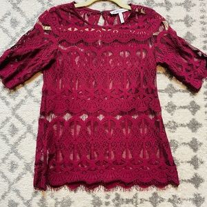 BCBG lace short sleeve top in dark red